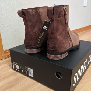 Nwt sorel emelie boots